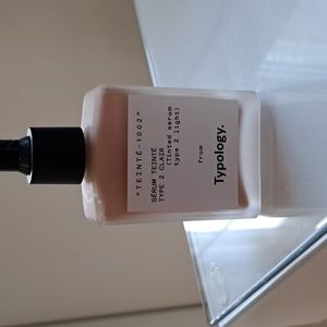 Typology tinted serum